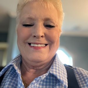 Meet your Posher, Debra